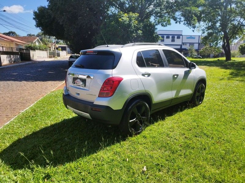 Chevrolet TRACKER LTZ 1.8 2014 GRASSI VEÍCULOS LAJEADO / Carros no Vale