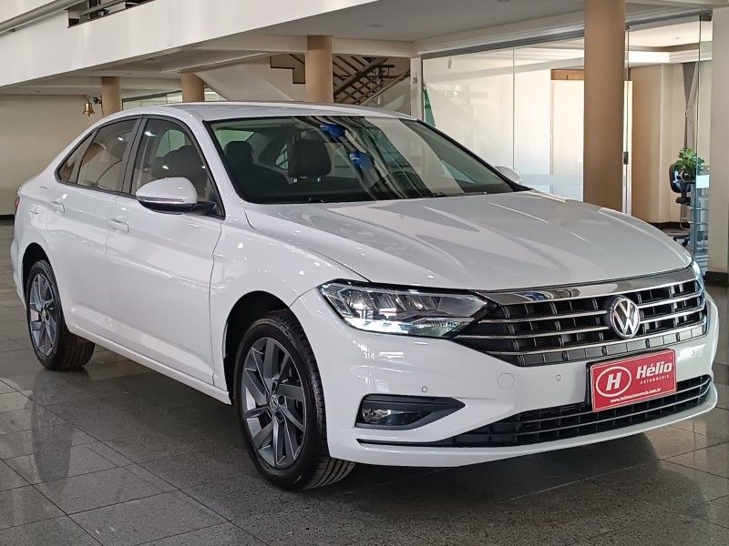 Volkswagen JETTA COMFORTLINE 1.4 TSI 2018 HÉLIO AUTOMÓVEIS LAJEADO / Carros no Vale