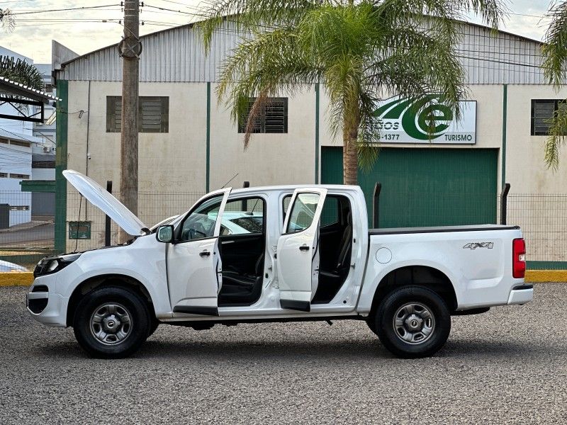 Chevrolet S10 LS 2.8 TDI 16V 2020 NEUMANN VEÍCULOS ARROIO DO MEIO / Carros no Vale