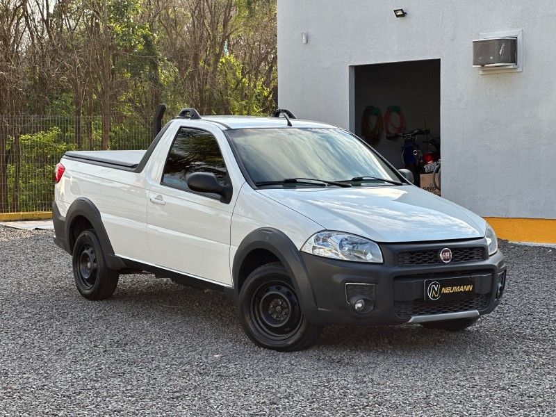 Fiat STRADA C.ESTENDIDA HARD WORKING 1.4 16V 2017 NEUMANN VEÍCULOS ARROIO DO MEIO / Carros no Vale