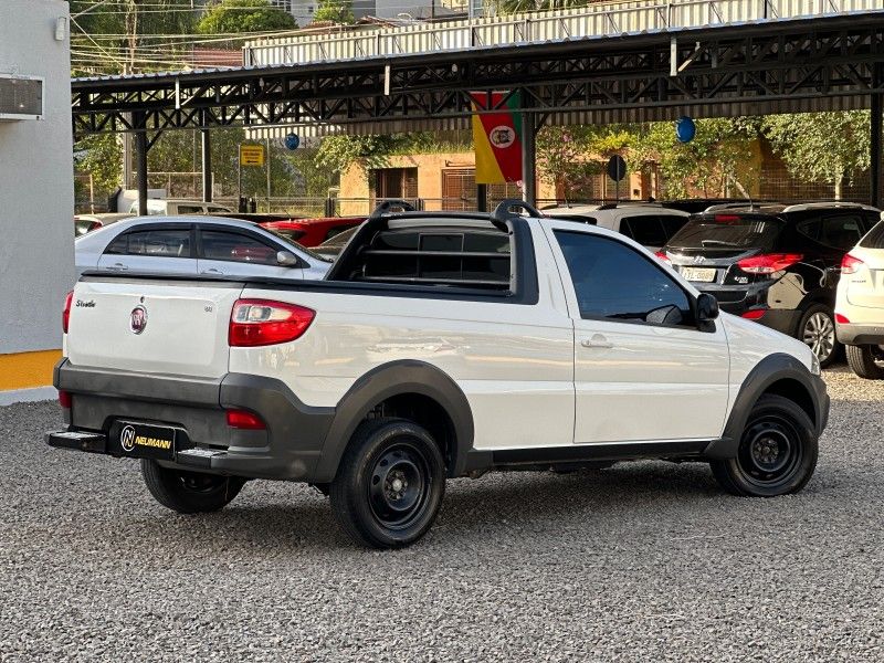 Fiat STRADA C.ESTENDIDA HARD WORKING 1.4 16V 2017 NEUMANN VEÍCULOS ARROIO DO MEIO / Carros no Vale