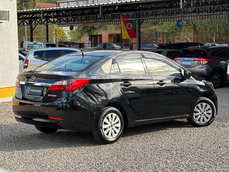 Hyundai HB20S COMFORT 1.6 16V 2015 NEUMANN VEÍCULOS ARROIO DO MEIO / Carros no Vale