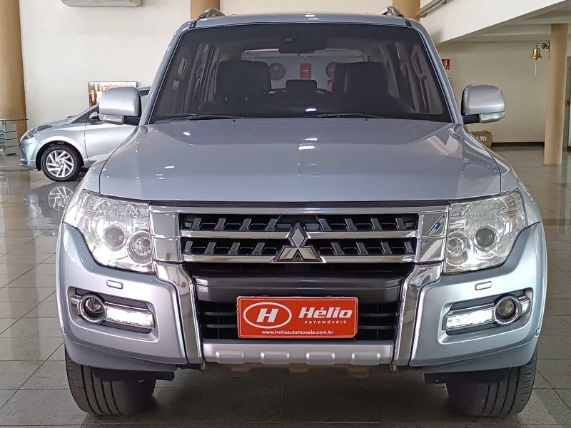 Mitsubishi PAJERO FULL HPE 3.2 3D 2016 HÉLIO AUTOMÓVEIS LAJEADO / Carros no Vale