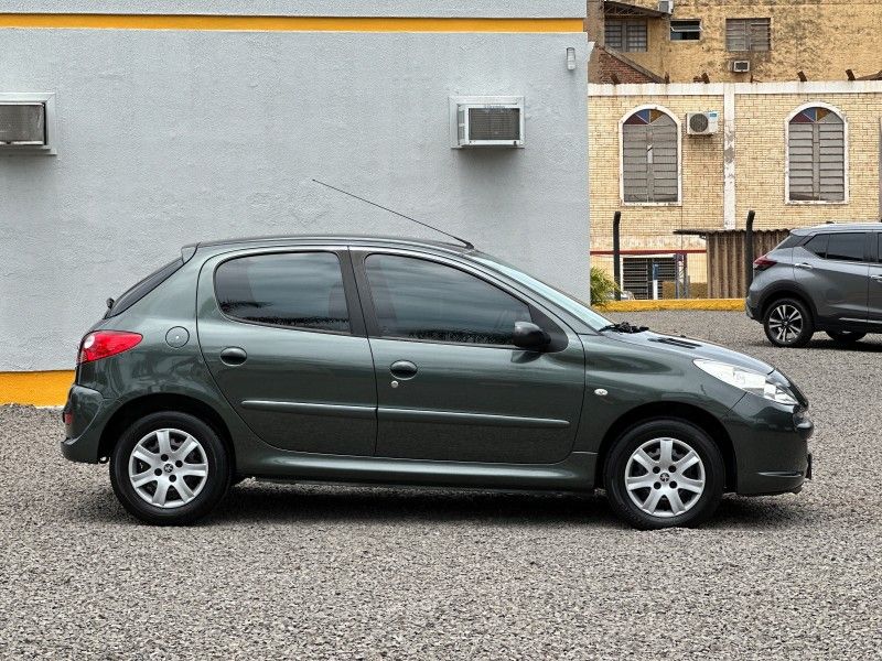 Peugeot 207 XR 1.4 16V 2011 NEUMANN VEÍCULOS ARROIO DO MEIO / Carros no Vale