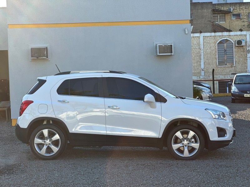 Chevrolet TRACKER LTZ 1.8 ECOTEC 16V 2014 NEUMANN VEÍCULOS ARROIO DO MEIO / Carros no Vale