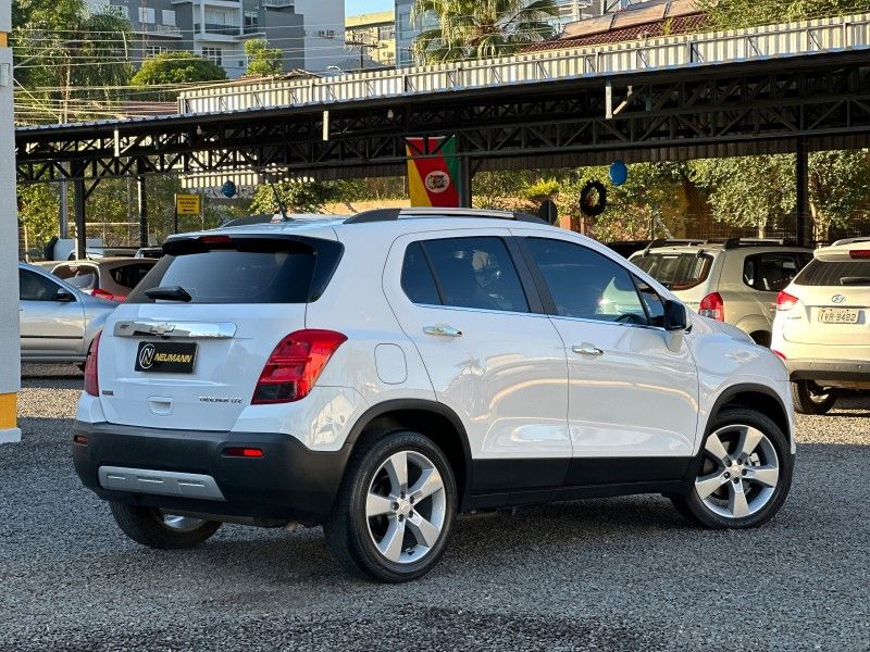 Chevrolet TRACKER LTZ 1.8 ECOTEC 16V 2014 NEUMANN VEÍCULOS ARROIO DO MEIO / Carros no Vale