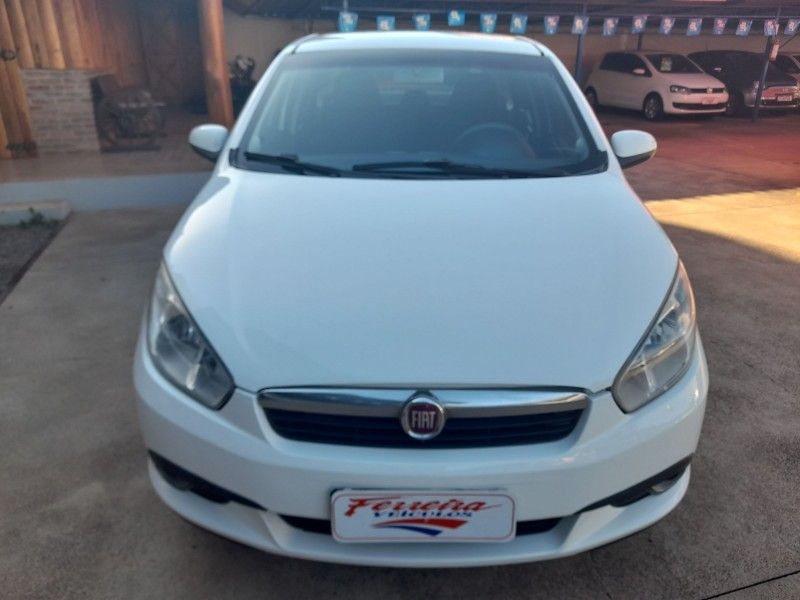 Fiat GRAND SIENA ATTRACTIVE 1.4 8V 2014 FERREIRA VEÍCULOS VENÂNCIO AIRES / Carros no Vale