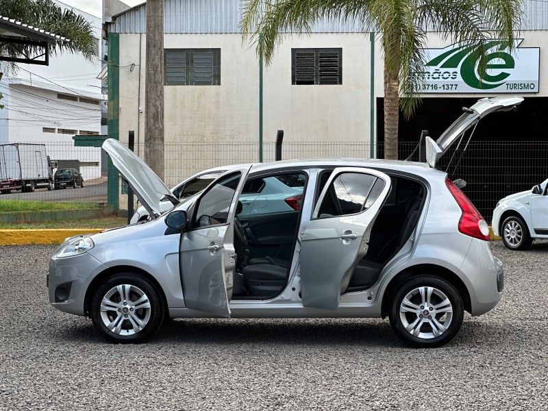 Fiat PALIO ATTRACTIVE 1.4 16V 2014 NEUMANN VEÍCULOS ARROIO DO MEIO / Carros no Vale