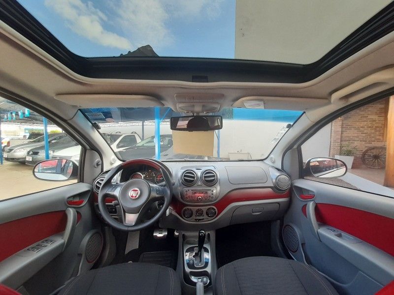 Fiat PALIO SPORTING 1.6 2014 FERREIRA VEÍCULOS VENÂNCIO AIRES / Carros no Vale