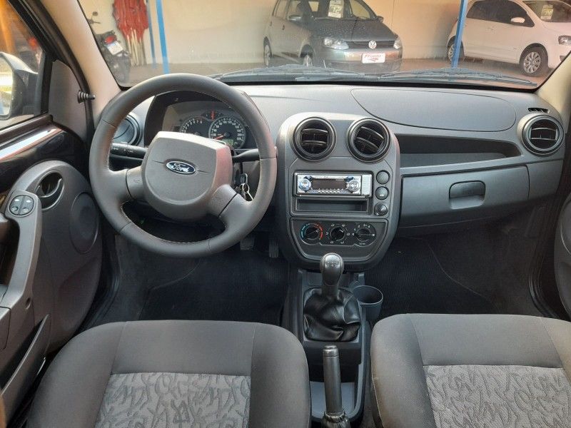 FORD KA 1.0 8V /2010 FERREIRA VEÍCULOS VENÂNCIO AIRES / Carros no Vale