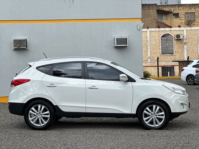 Hyundai IX35 GLS 2.0 16V 2015 NEUMANN VEÍCULOS ARROIO DO MEIO / Carros no Vale