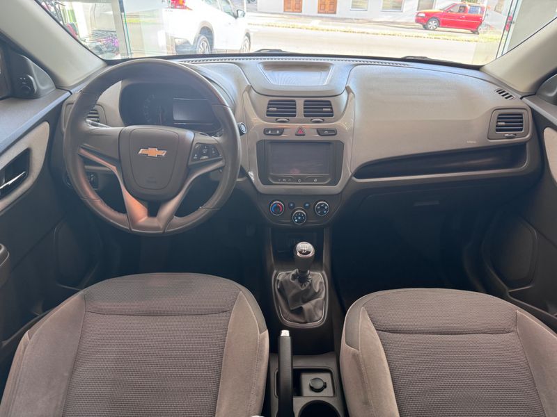 Chevrolet Cobalt 1.8 Ltz 2014/2015 COVEL VEICULOS ENCANTADO / Carros no Vale