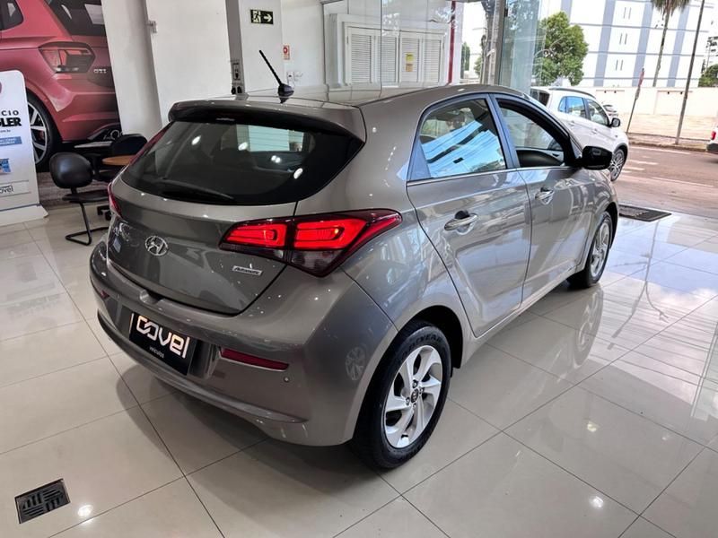 Hyundai Hb20 Premium 1.6 16v 2017/2017 COVEL VEICULOS ENCANTADO / Carros no Vale