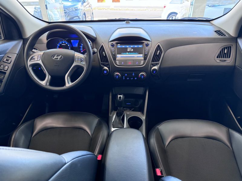 Hyundai Ix35 Gl 2.0 16v 2wd 2018/2019 COVEL VEICULOS ENCANTADO / Carros no Vale