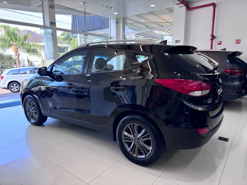 Hyundai Ix35 Gl 2.0 16v 2wd 2018/2019 COVEL VEICULOS ENCANTADO / Carros no Vale