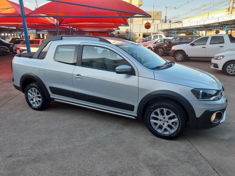 VOLKSWAGEN SAVEIRO CD CROSS 1.6 8V /2016 FERREIRA VEÍCULOS VENÂNCIO AIRES / Carros no Vale