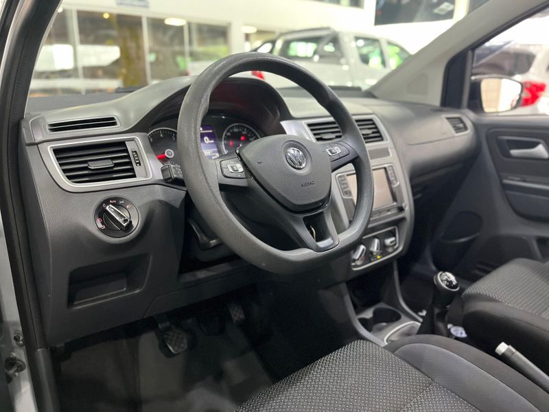 Volkswagen Fox Connect 1.6 Mb 2018/2019 SIM AUTOMÓVEIS ROLANTE / Carros no Vale