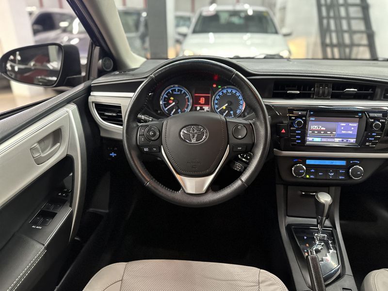 Toyota Corolla XEi 2.0 16V 2016/2017 CIRNE AUTOMÓVEIS SANTA MARIA / Carros no Vale