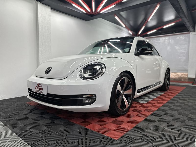 VOLKSWAGEN Fusca 2.0 TSI 16V 2014/2014 CIRNE AUTOMÓVEIS SANTA MARIA / Carros no Vale