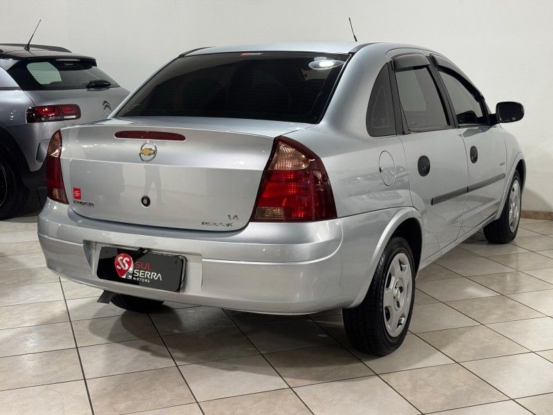 CHEVROLET CORSA 1.4 MPFI MAXX SEDAN 8V 2009/2009 SUL SERRA MOTORS CAXIAS DO SUL / Carros no Vale