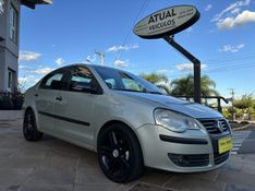 VOLKSWAGEN Polo Sedan 1.6 Mi Total 8V 2009/2010 ATUAL VEÍCULOS VISTA ALEGRE DO PRATA / Carros no Vale