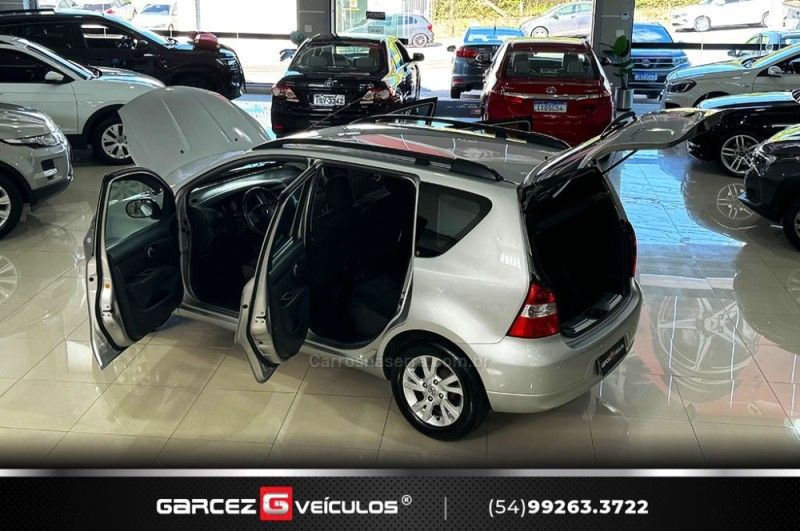 NISSAN LIVINA 1.8 S 16V 2013/2013 GARCEZ VEÍCULOS BENTO GONÇALVES / Carros no Vale