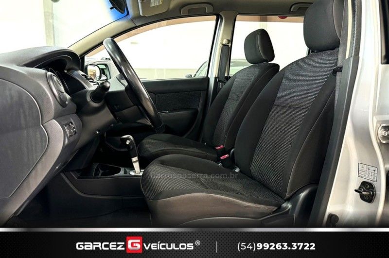 NISSAN LIVINA 1.8 S 16V 2013/2013 GARCEZ VEÍCULOS BENTO GONÇALVES / Carros no Vale