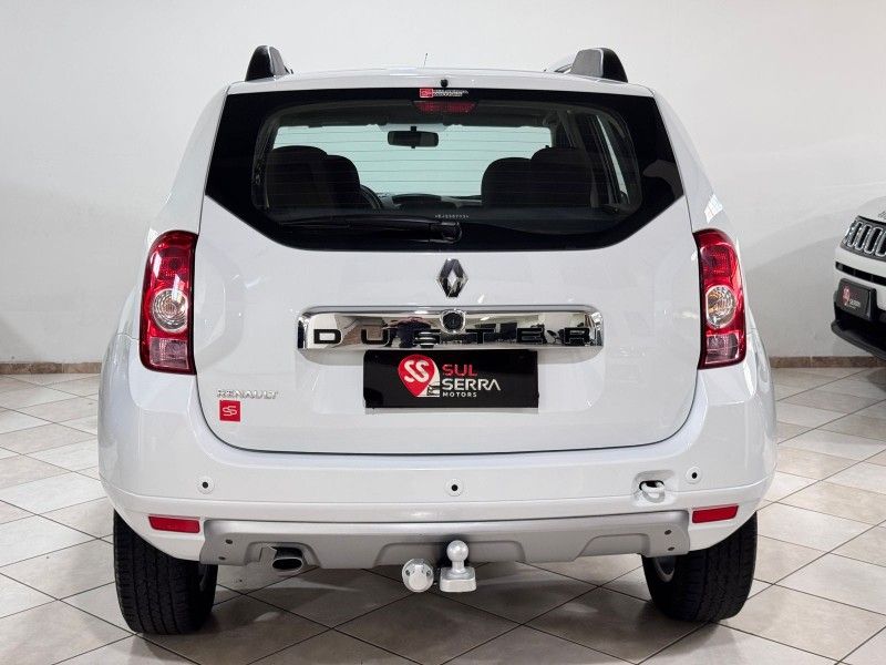 RENAULT DUSTER 1.6 DYNAMIQUE 4X2 16V 2013/2014 SUL SERRA MOTORS CAXIAS DO SUL / Carros no Vale