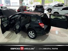 TOYOTA RAV4 2.4 4X2 16V 2011/2011 GARCEZ VEÍCULOS BENTO GONÇALVES / Carros no Vale