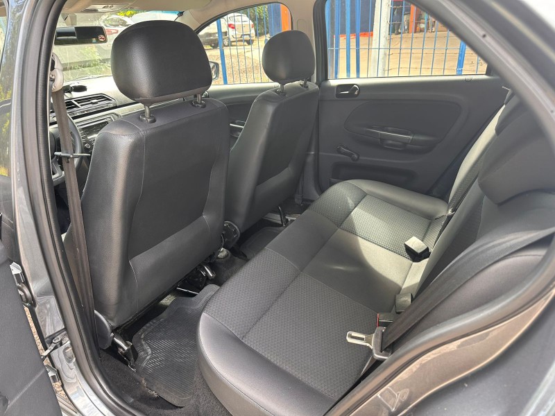 VOLKSWAGEN GOL 1.0 /2020 MENEGHINI VEÍCULOS ARROIO DO MEIO / Carros no Vale