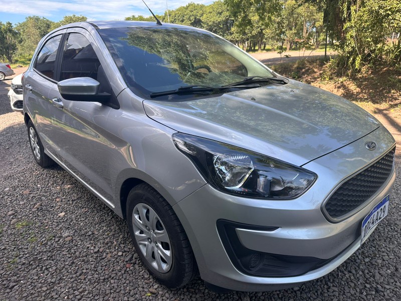 FORD KA 1.5 SE /2019 MENEGHINI VEÍCULOS ARROIO DO MEIO / Carros no Vale