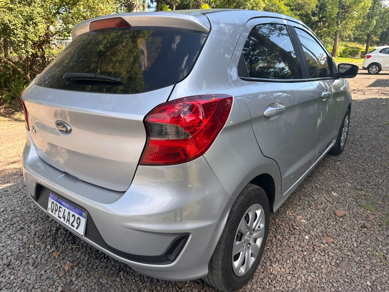 FORD KA 1.5 SE /2019 MENEGHINI VEÍCULOS ARROIO DO MEIO / Carros no Vale