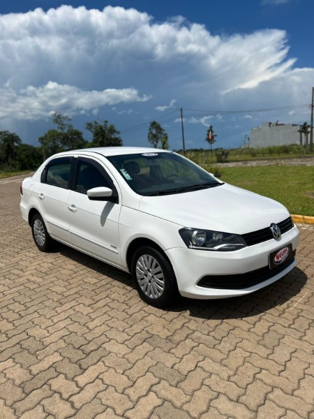 VOLKSWAGEN VOYAGE 1.0 CITY MI 8V 2014 2013/2014 NEURI VEÍCULOS LAJEADO / Carros no Vale