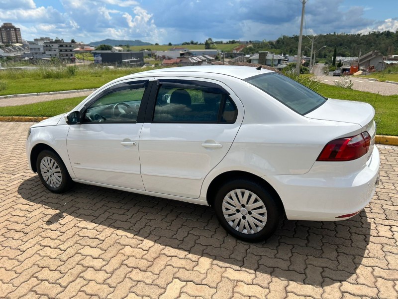 VOLKSWAGEN VOYAGE 1.0 CITY MI 8V 2014 2013/2014 NEURI VEÍCULOS LAJEADO / Carros no Vale