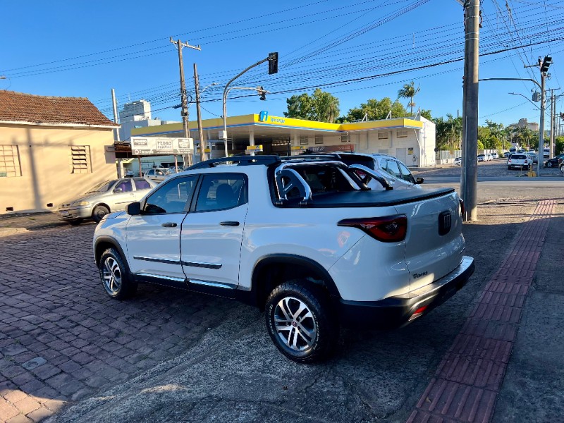 FIAT TORO 1.8 16V EVO FLEX FREEDOM AT6 2016/2017 AR MULTIMARCAS VENÂNCIO AIRES / Carros no Vale