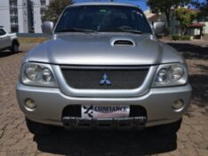 MITSUBISHI L200 2.5 SPORT HPE 4X4 8V 2005/2005 COMPLETO VEÍCULOS GUAPORÉ / Carros no Vale