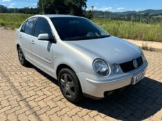 VOLKSWAGEN POLO SEDAN /2006 RT 811 VEÍCULOS ARROIO DO MEIO / Carros no Vale