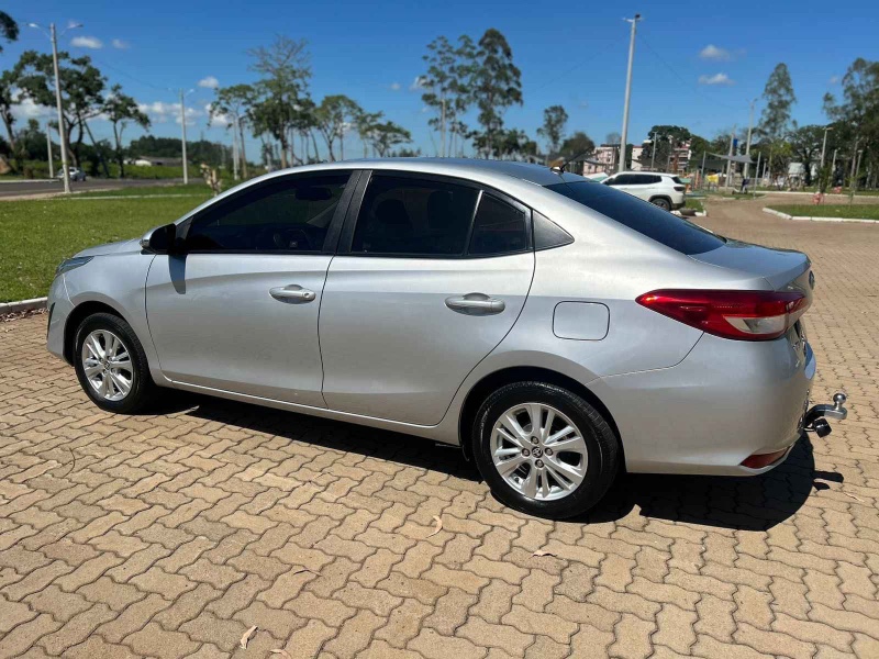 TOYOTA YARIS XL SEDAN 1.5 FLEX 16V 4P AUT. 2019/2019 NEURI VEÍCULOS LAJEADO / Carros no Vale