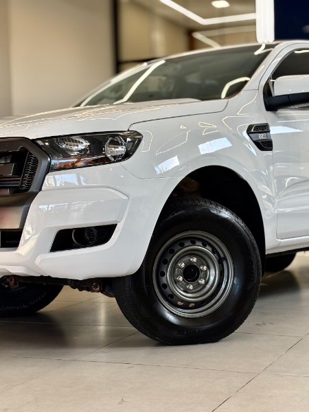 FORD RANGER 2.2 XL 4X4 CS 16V 2020/2021 LEHMEN VEÍCULOS VENÂNCIO AIRES / Carros no Vale