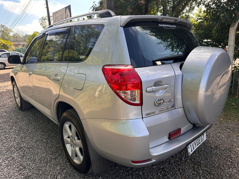 TOYOTA RAV4 2.4 4X4 16V 170CV AUT. /2008 MENEGHINI VEÍCULOS ARROIO DO MEIO / Carros no Vale