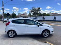 FORD NEW FIESTA 1.6 16V FLEX MEC 5P 2016/2016 LS MULTIMARCAS VENÂNCIO AIRES / Carros no Vale