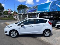 FORD NEW FIESTA 1.6 16V FLEX MEC 5P 2016/2016 LS MULTIMARCAS VENÂNCIO AIRES / Carros no Vale