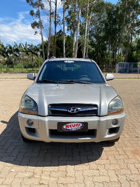 HYUNDAI TUCSON GLS 2.0 16V AUT. 2012/2013 NEURI VEÍCULOS LAJEADO / Carros no Vale