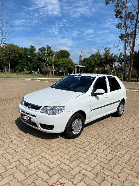 FIAT PALIO 1.0 MPI FIRE 8V FLEX 4P MANUAL 2015/2015 NEURI VEÍCULOS LAJEADO / Carros no Vale