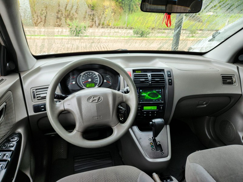 HYUNDAI TUCSON GLS 2.7 V6 2008/2009 TS VEÍCULOS ANTA GORDA / Carros no Vale