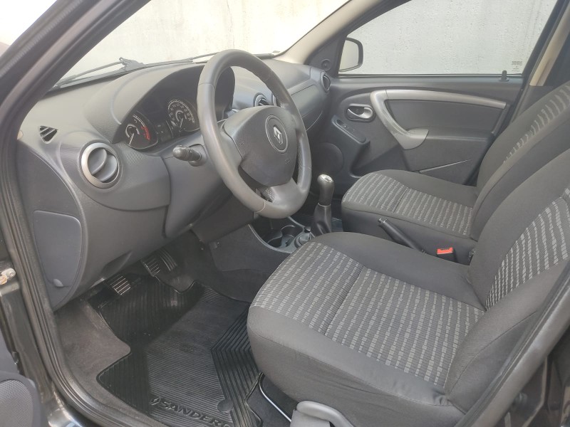 RENAULT SANDERO 1.6 2014/2014 ALTERNATIVA VEÍCULOS LAJEADO / Carros no Vale