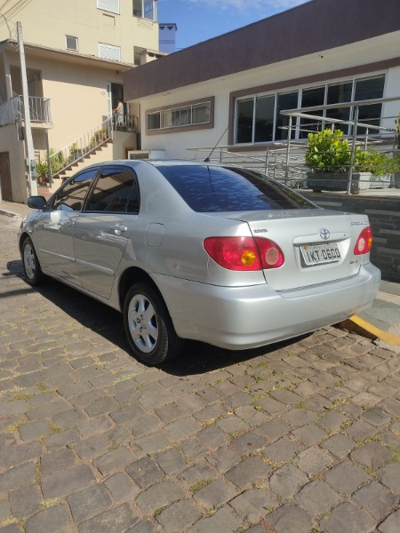 TOYOTA COROLLA SEG 1.8 2002/2003 ALTERNATIVA VEÍCULOS LAJEADO / Carros no Vale