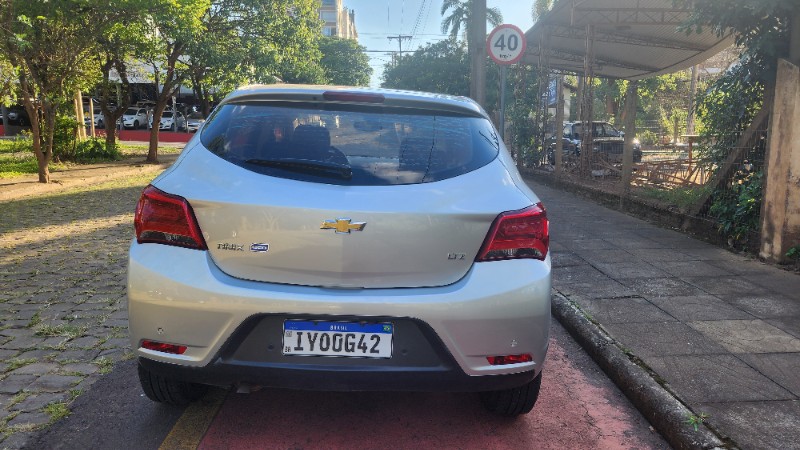 CHEVROLET ONIX 1.4 LTZ 2018/2018 FERNANDO AUTOMÓVEIS | REVENDA DE CARROS ARROIO DO MEIO ARROIO DO MEIO / Carros no Vale