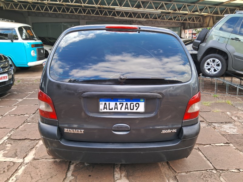 RENAULT SCENIC 1.6 EXPRESSION 16V 2005/2005 SCHAEFER AUTOMÓVEIS TEUTÔNIA / Carros no Vale