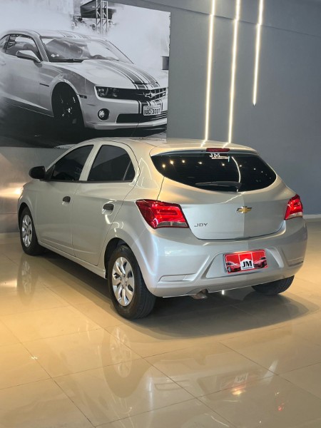 CHEVROLET ONIX HATCH JOY 1.0 8V FLEX 5P MEC. 2019/2020 JM AUTOMÓVEIS VENÂNCIO AIRES / Carros no Vale